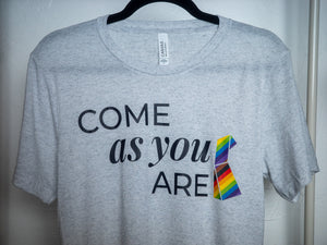 Armoire "Come as you are" Pride Tee