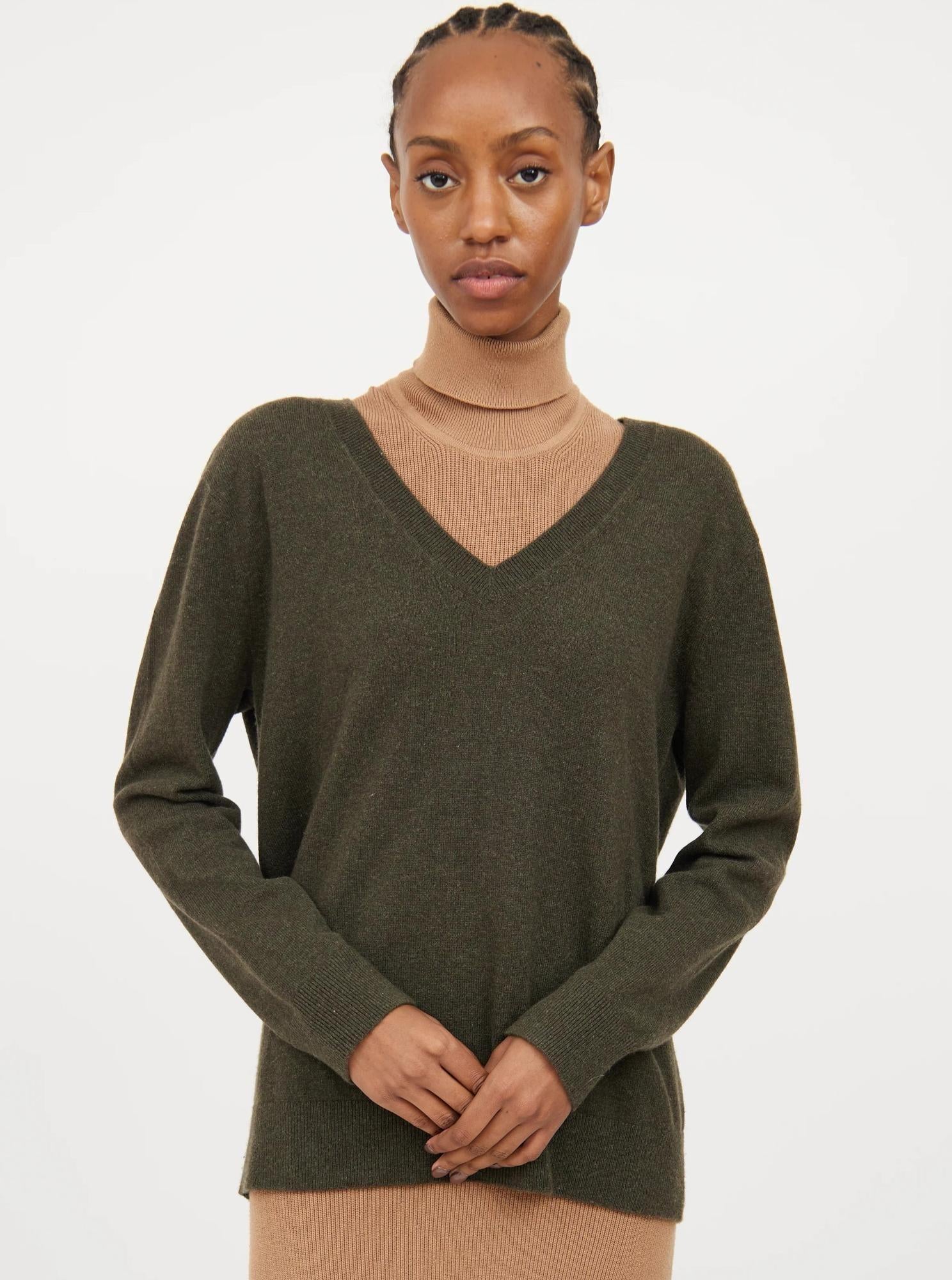 Vince - Cashmere V-Neck Sweater - Sz S